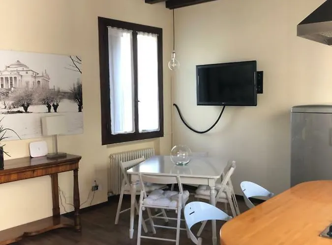 Dimora Cecilia, Nel Cuore Della *